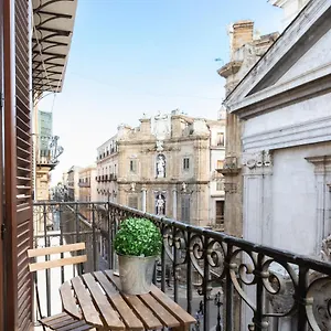 https://quattro-canti-charming-flat.palermohotels.org